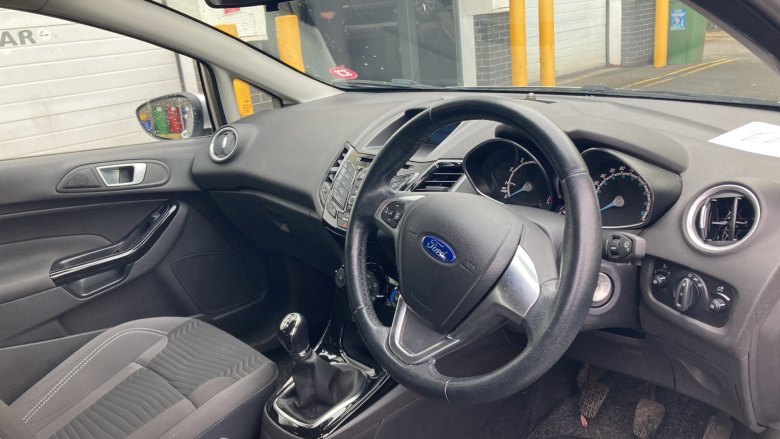 Ford Fiesta 1.25 82 Zetec 5dr Petrol Hatchback